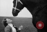 Standbild Mädchen Holland Niederlande, 1954, aus Sekunde 6 historischem Filmmaterial Videoclip 65675055708