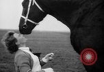 Standbild Mädchen Holland Niederlande, 1954, aus Sekunde 10 historischem Filmmaterial Videoclip 65675055708