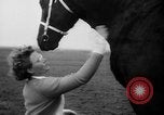 Standbild Mädchen Holland Niederlande, 1954, aus Sekunde 11 historischem Filmmaterial Videoclip 65675055708