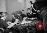 Standbild Mädchen Holland Niederlande, 1954, aus Sekunde 35 historischem Filmmaterial Videoclip 65675055708
