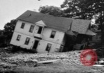 Immagine di 1955 flood devastazione nel nordest degli Stati Uniti United States USA, 1955, secondo 38 filmato di repertorio 65675055709