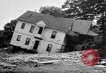 Immagine di 1955 flood devastazione nel nordest degli Stati Uniti United States USA, 1955, secondo 39 filmato di repertorio 65675055709