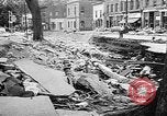 Immagine di 1955 flood devastazione nel nordest degli Stati Uniti United States USA, 1955, secondo 42 filmato di repertorio 65675055709