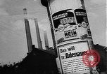 Standbild Wahl Ausschreitungen Saarbrucken Deutschland, 1955, aus Sekunde 15 historischem Filmmaterial Videoclip 65675055711