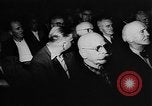 Standbild Wahl Ausschreitungen Saarbrucken Deutschland, 1955, aus Sekunde 28 historischem Filmmaterial Videoclip 65675055711