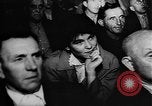 Standbild Wahl Ausschreitungen Saarbrucken Deutschland, 1955, aus Sekunde 33 historischem Filmmaterial Videoclip 65675055711