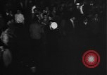 Standbild Wahl Ausschreitungen Saarbrucken Deutschland, 1955, aus Sekunde 37 historischem Filmmaterial Videoclip 65675055711