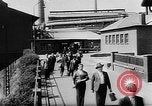 Standbild Wahl Ausschreitungen Saarbrucken Deutschland, 1955, aus Sekunde 47 historischem Filmmaterial Videoclip 65675055711