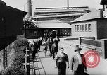 Standbild Wahl Ausschreitungen Saarbrucken Deutschland, 1955, aus Sekunde 48 historischem Filmmaterial Videoclip 65675055711