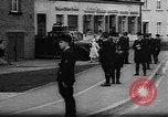 Standbild Wahl Ausschreitungen Saarbrucken Deutschland, 1955, aus Sekunde 51 historischem Filmmaterial Videoclip 65675055711