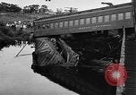 Standbild Zugkollision Lowell Massachusetts USA, 1955, aus Sekunde 22 historischem Filmmaterial Videoclip 65675055712