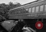Standbild Zugkollision Lowell Massachusetts USA, 1955, aus Sekunde 26 historischem Filmmaterial Videoclip 65675055712