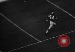 Immagine di Football americano Seattle Washington USA, 1955, secondo 27 filmato di repertorio 65675055714