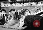 Immagine di Sfilata di moda Belmont Park New York USA, 1957, secondo 6 filmato di repertorio 65675055745