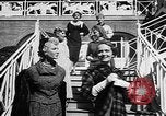 Immagine di Sfilata di moda Belmont Park New York USA, 1957, secondo 12 filmato di repertorio 65675055745