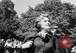 Immagine di Sfilata di moda Belmont Park New York USA, 1957, secondo 21 filmato di repertorio 65675055745