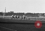 Immagine di Sfilata di moda Belmont Park New York USA, 1957, secondo 54 filmato di repertorio 65675055745