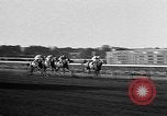 Immagine di Sfilata di moda Belmont Park New York USA, 1957, secondo 56 filmato di repertorio 65675055745