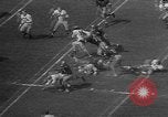 Immagine di Football americano Los Angeles California USA, 1957, secondo 20 filmato di repertorio 65675055746