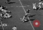 Immagine di Football americano Los Angeles California USA, 1957, secondo 31 filmato di repertorio 65675055746