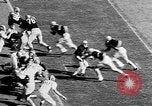 Standbild American Football West Point New York USA, 1957, aus Sekunde 27 historischem Filmmaterial Videoclip 65675055747