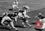 Standbild American Football West Point New York USA, 1957, aus Sekunde 36 historischem Filmmaterial Videoclip 65675055747