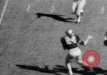 Standbild American Football West Point New York USA, 1957, aus Sekunde 47 historischem Filmmaterial Videoclip 65675055747