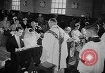 Immagine di Cerimonia di matrimonio Ontario Canada, 1958, secondo 11 filmato di repertorio 65675055749