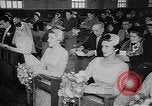 Immagine di Cerimonia di matrimonio Ontario Canada, 1958, secondo 16 filmato di repertorio 65675055749