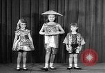 Standbild fashion collection Japan, 1958, aus Sekunde 5 historischem Filmmaterial Videoclip 65675055753