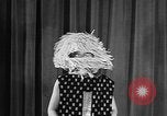 Standbild fashion collection Japan, 1958, aus Sekunde 33 historischem Filmmaterial Videoclip 65675055753