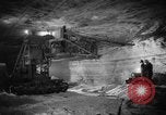 Standbild Goderich Salzbergwerk von Ontario Kanada, 1959, aus Sekunde 15 historischem Filmmaterial Videoclip 65675055759