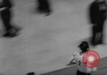 Standbild Indoor-strecke Leichtathletik New York United States USA, 1959, aus Sekunde 22 historischem Filmmaterial Videoclip 65675055766