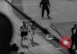 Standbild Indoor-strecke Leichtathletik New York United States USA, 1959, aus Sekunde 59 historischem Filmmaterial Videoclip 65675055766