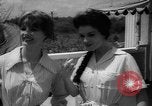 Standbild Mode für Feiertage Niederländische Antillen, 1959, aus Sekunde 31 historischem Filmmaterial Videoclip 65675055775