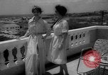 Standbild Mode für Feiertage Niederländische Antillen, 1959, aus Sekunde 35 historischem Filmmaterial Videoclip 65675055775