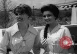 Standbild Mode für Feiertage Niederländische Antillen, 1959, aus Sekunde 43 historischem Filmmaterial Videoclip 65675055775