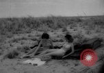 Standbild Mode für Feiertage Niederländische Antillen, 1959, aus Sekunde 56 historischem Filmmaterial Videoclip 65675055775