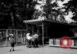 Immagine di I bambini allo zoo Canada, 1959, secondo 7 filmato di repertorio 65675055776