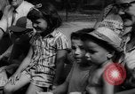 Immagine di I bambini allo zoo Canada, 1959, secondo 35 filmato di repertorio 65675055776