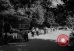 Immagine di I bambini allo zoo Canada, 1959, secondo 52 filmato di repertorio 65675055776