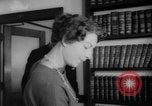 Standbild test ein oraler Polio-Impfstoff (Impfstoff gegen Kinderlähmung) Dade Country Florida USA, 1960, aus Sekunde 16 historischem Filmmaterial Videoclip 65675055782