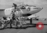 Standbild test ein oraler Polio-Impfstoff (Impfstoff gegen Kinderlähmung) Dade Country Florida USA, 1960, aus Sekunde 23 historischem Filmmaterial Videoclip 65675055782