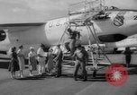 Standbild test ein oraler Polio-Impfstoff (Impfstoff gegen Kinderlähmung) Dade Country Florida USA, 1960, aus Sekunde 26 historischem Filmmaterial Videoclip 65675055782
