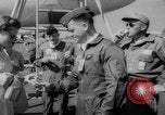 Standbild test ein oraler Polio-Impfstoff (Impfstoff gegen Kinderlähmung) Dade Country Florida USA, 1960, aus Sekunde 33 historischem Filmmaterial Videoclip 65675055782