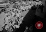Standbild test ein oraler Polio-Impfstoff (Impfstoff gegen Kinderlähmung) Dade Country Florida USA, 1960, aus Sekunde 44 historischem Filmmaterial Videoclip 65675055782