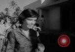 Standbild test ein oraler Polio-Impfstoff (Impfstoff gegen Kinderlähmung) Dade Country Florida USA, 1960, aus Sekunde 48 historischem Filmmaterial Videoclip 65675055782