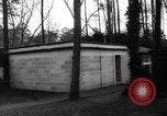 Standbild Familie fallout shelter Design Thomasville Georgia USA, 1960, aus Sekunde 6 historischem Filmmaterial Videoclip 65675055783