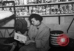 Standbild Familie fallout shelter Design Thomasville Georgia USA, 1960, aus Sekunde 18 historischem Filmmaterial Videoclip 65675055783