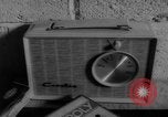 Standbild Familie fallout shelter Design Thomasville Georgia USA, 1960, aus Sekunde 36 historischem Filmmaterial Videoclip 65675055783